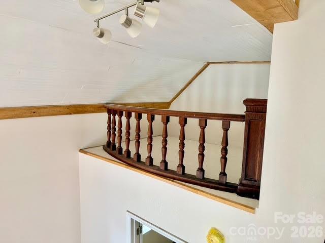 6367 NC 261 Highway — Bakersville