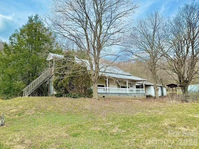 6367 NC 261 Highway — Bakersville