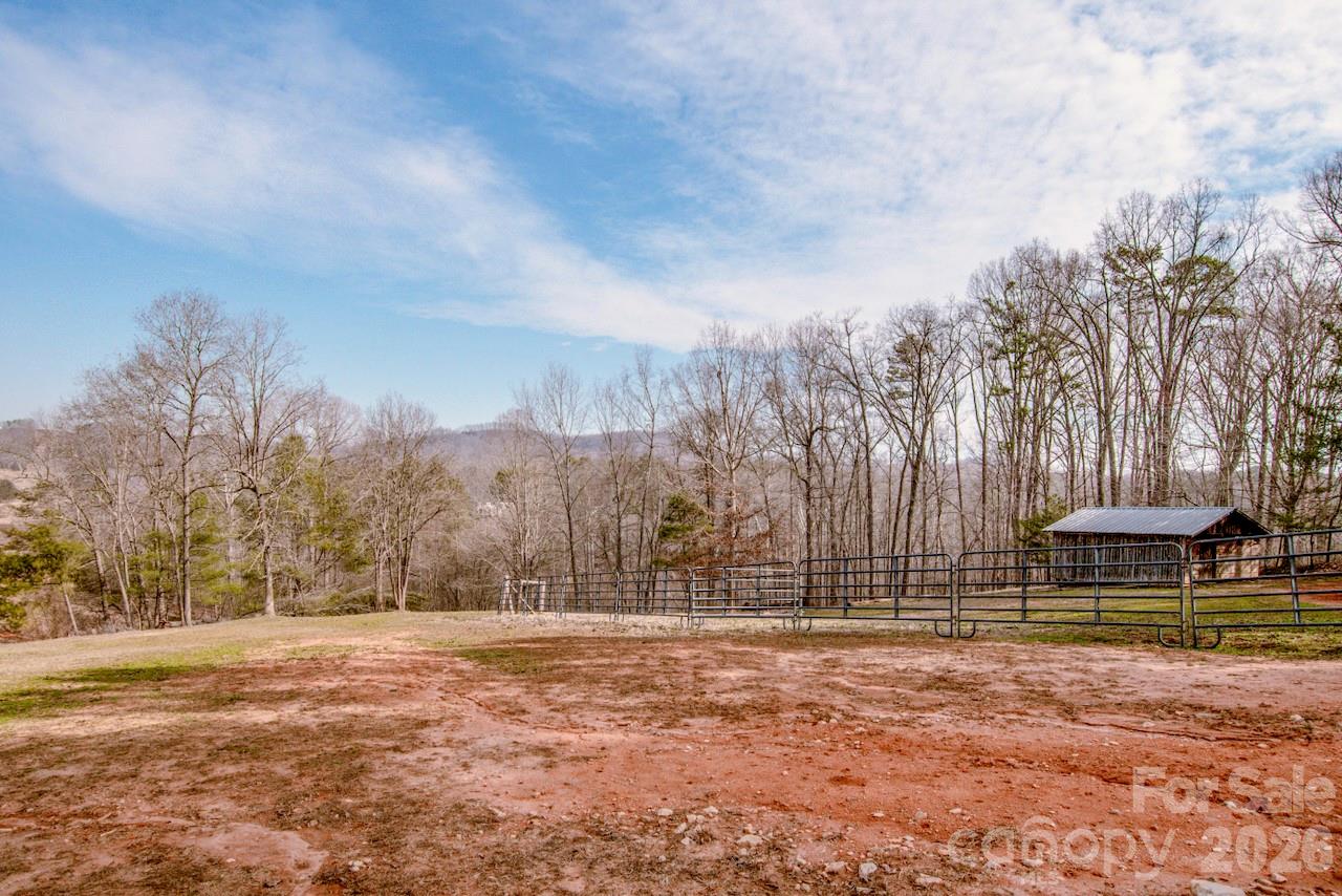 508 Liles Lane — Hiddenite