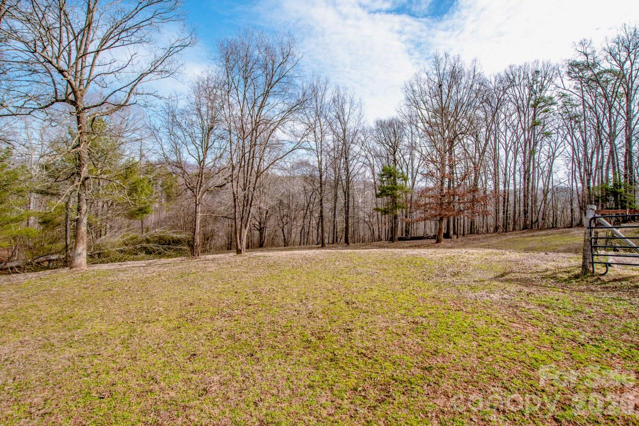 508 Liles Lane — Hiddenite