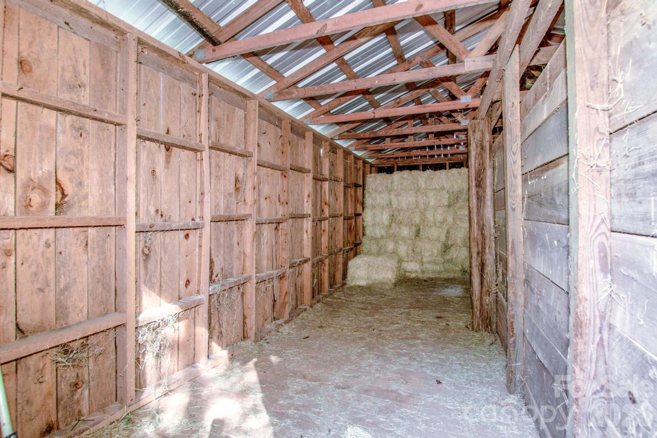 508 Liles Lane — Hiddenite