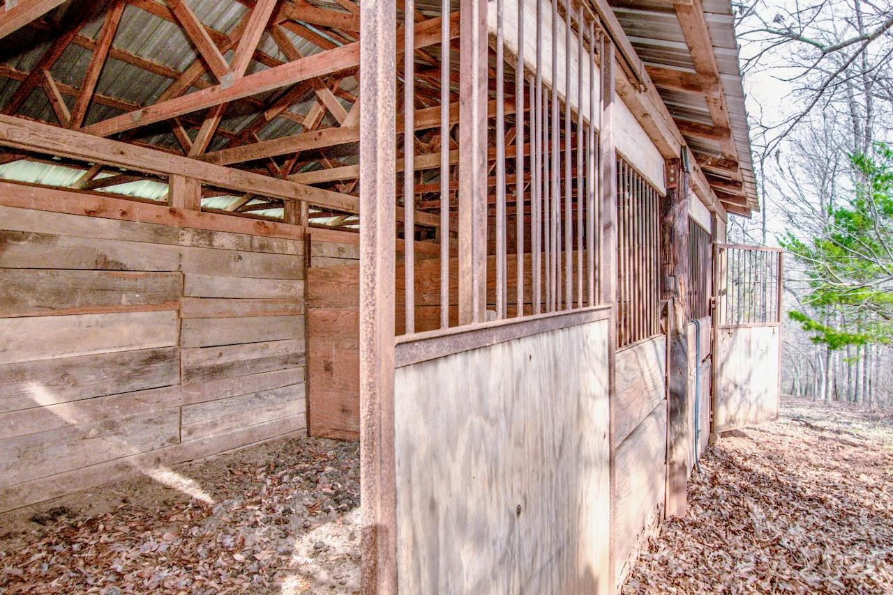 508 Liles Lane — Hiddenite