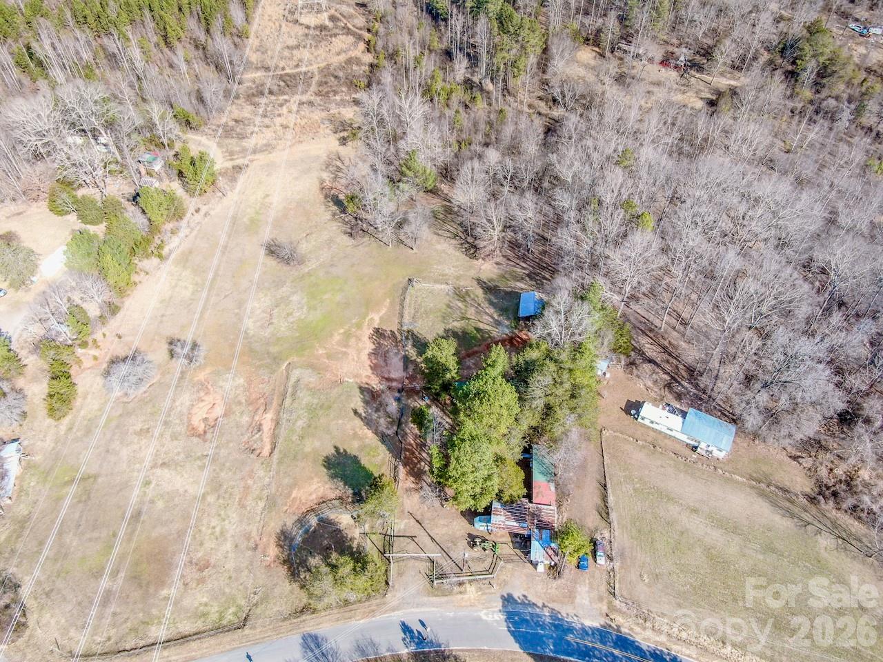 508 Liles Lane — Hiddenite