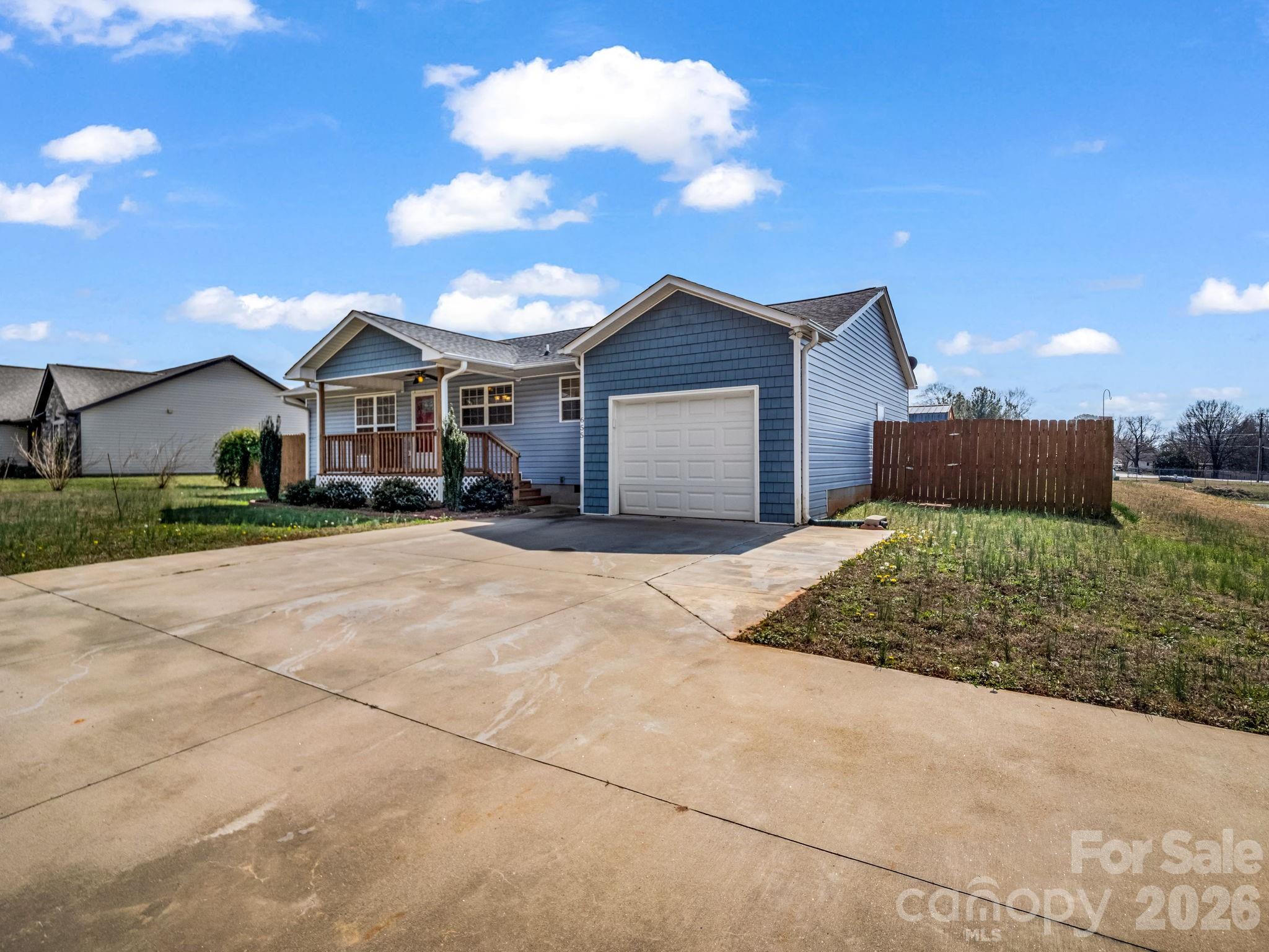 655 W Oconee Street — Chesnee