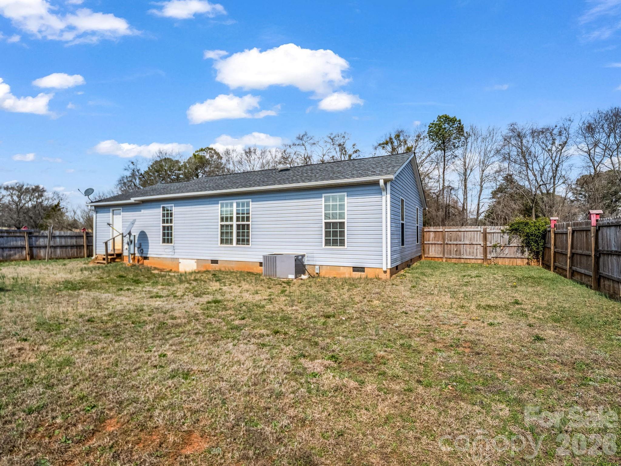 655 W Oconee Street — Chesnee