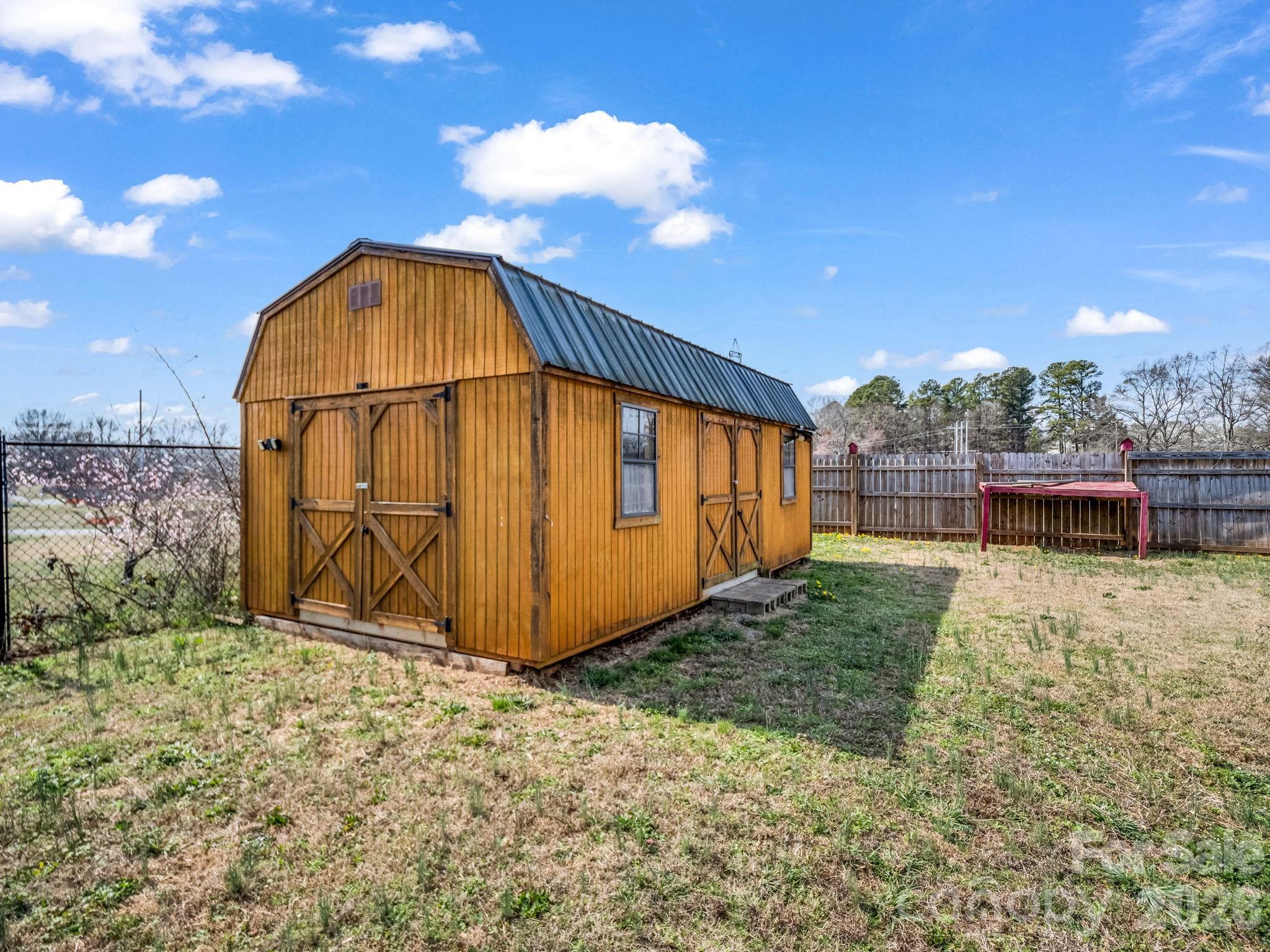 655 W Oconee Street — Chesnee