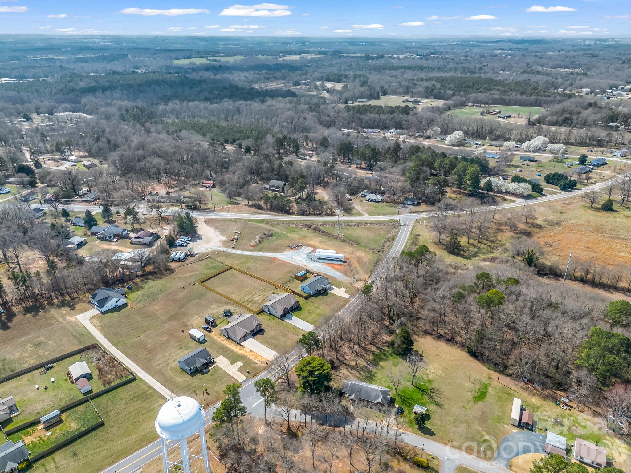 655 W Oconee Street — Chesnee