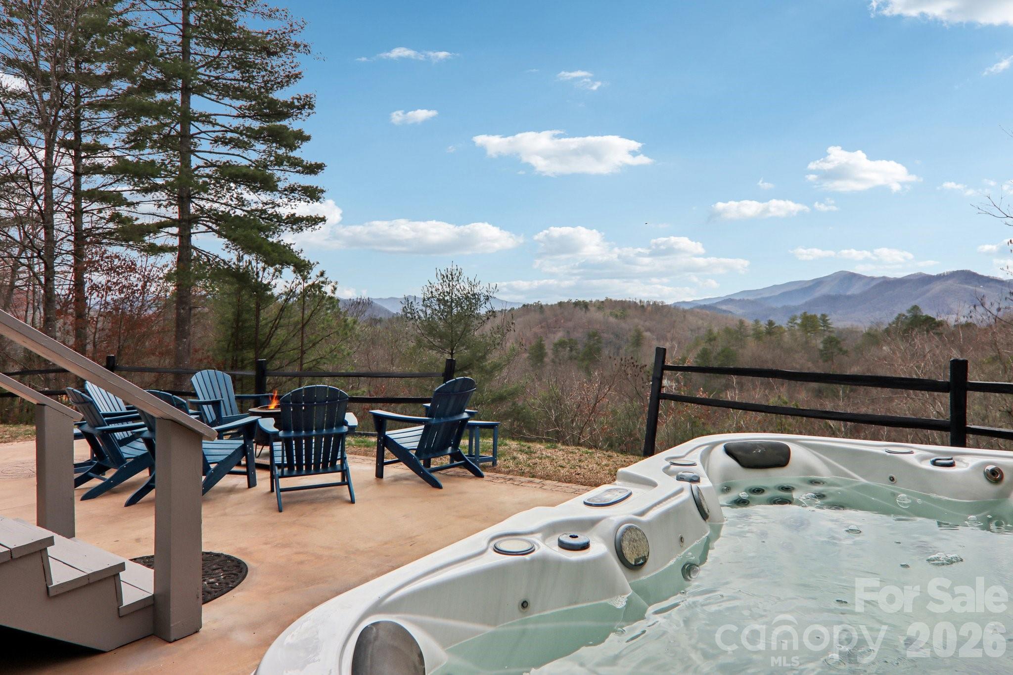 28 Nantahala Ridge — Bryson City