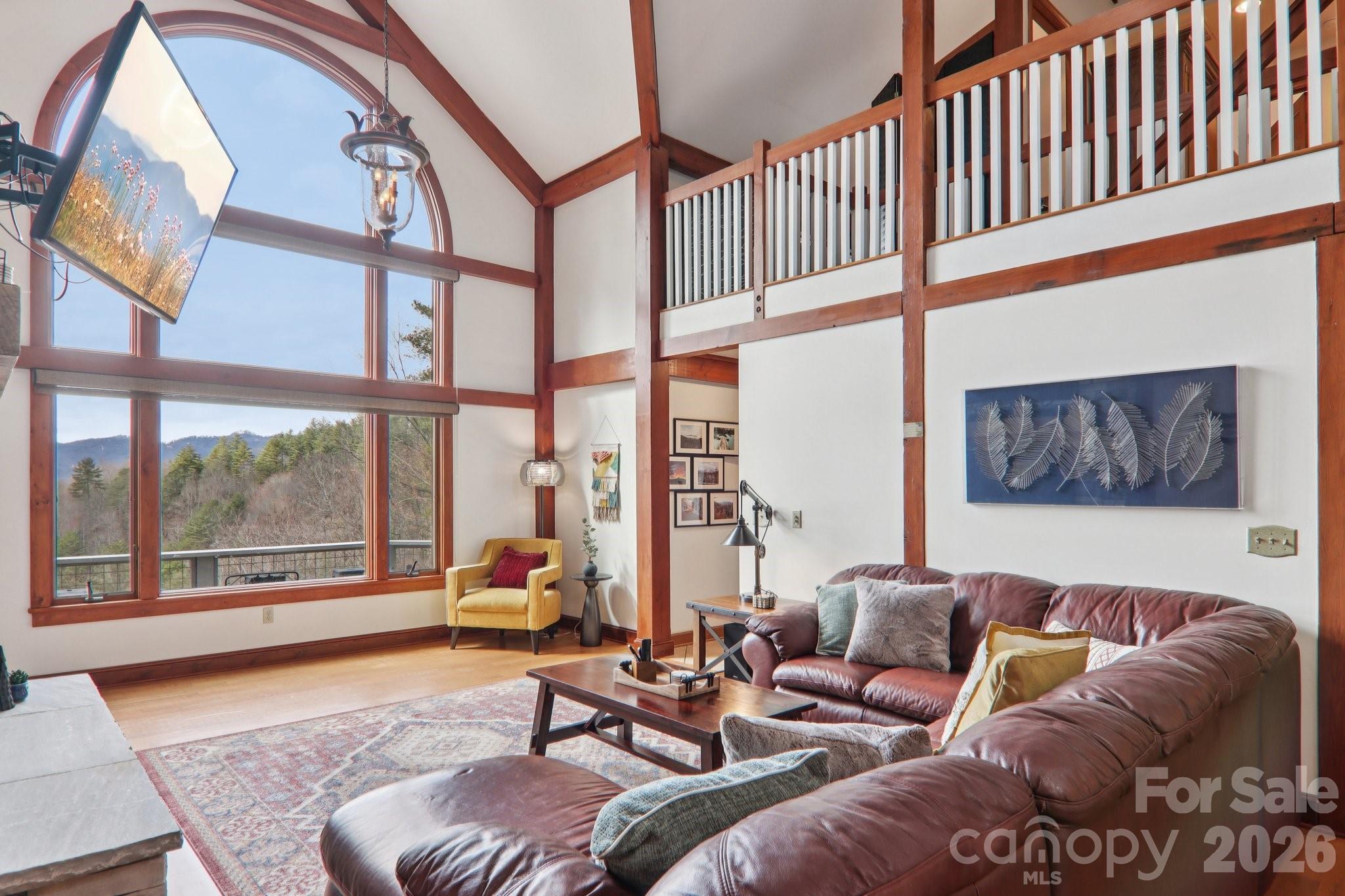 28 Nantahala Ridge — Bryson City