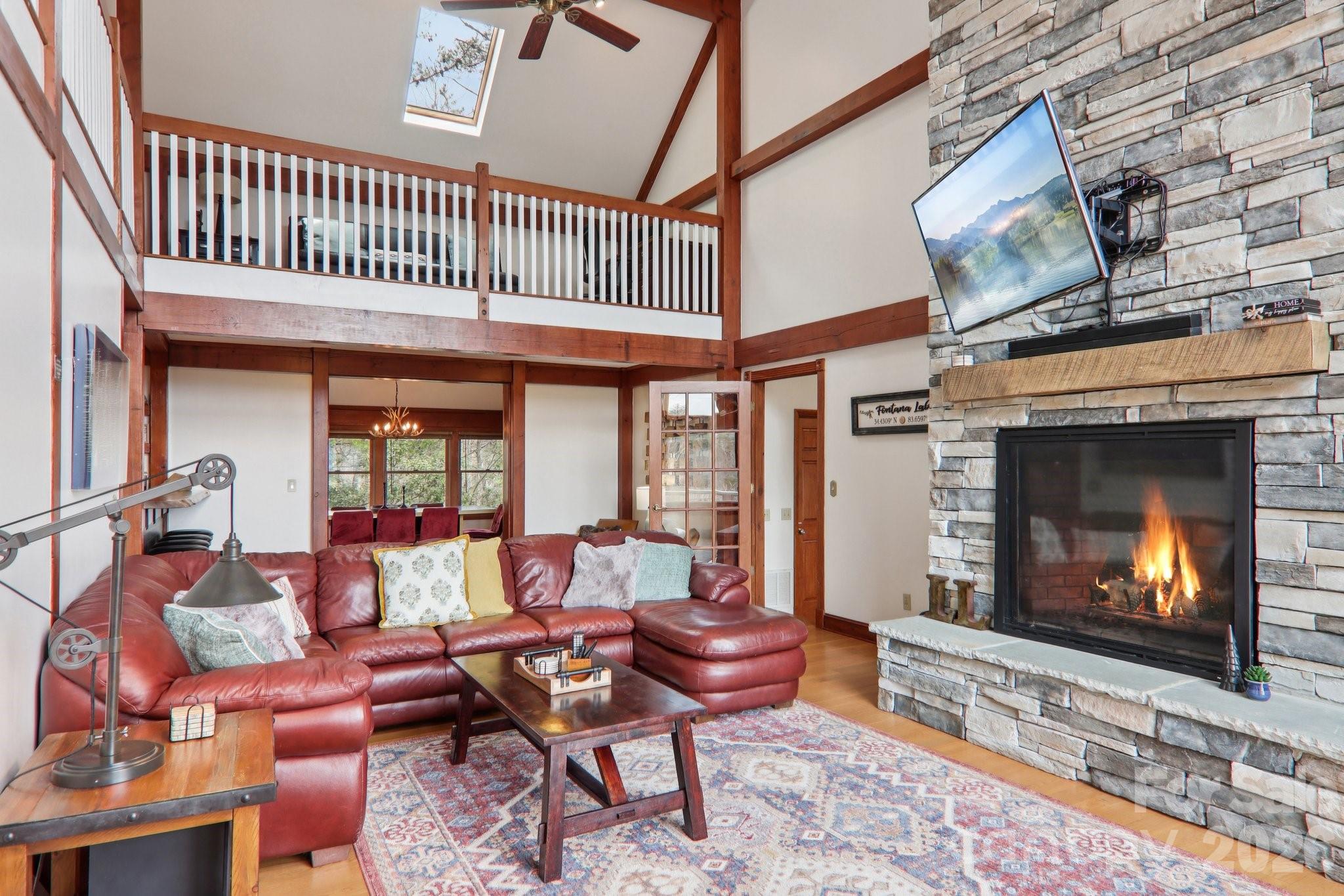 28 Nantahala Ridge — Bryson City