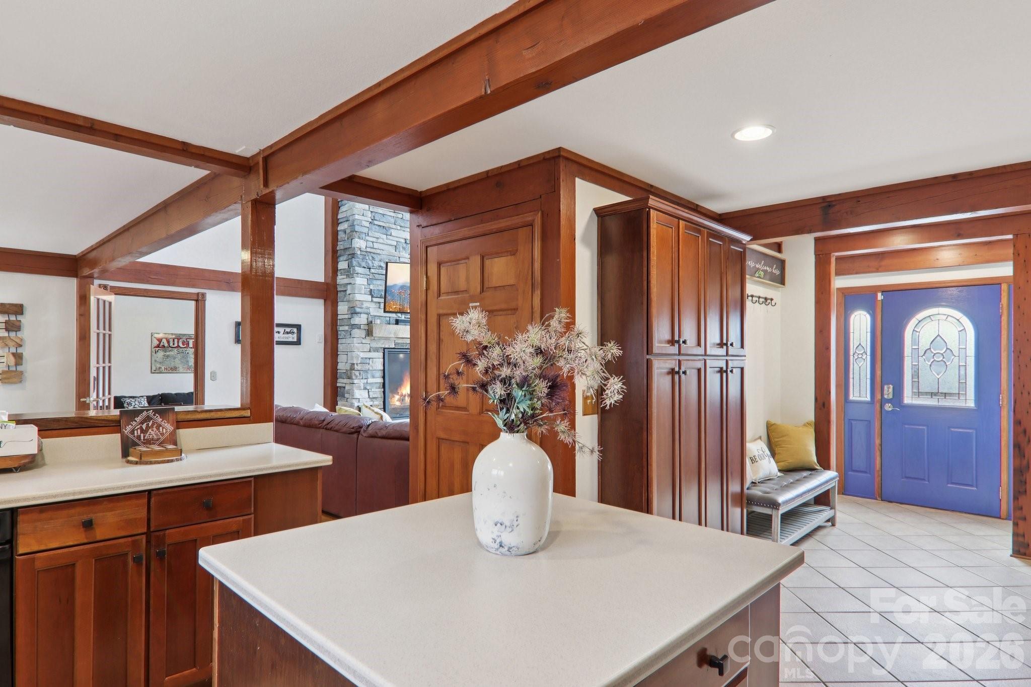 28 Nantahala Ridge — Bryson City