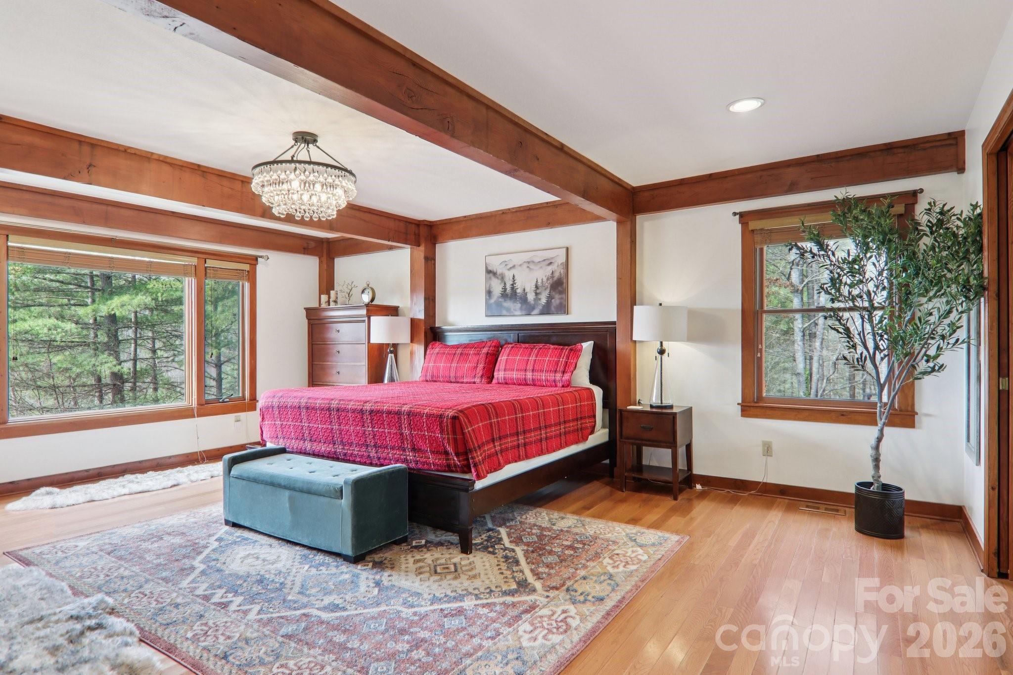 28 Nantahala Ridge — Bryson City