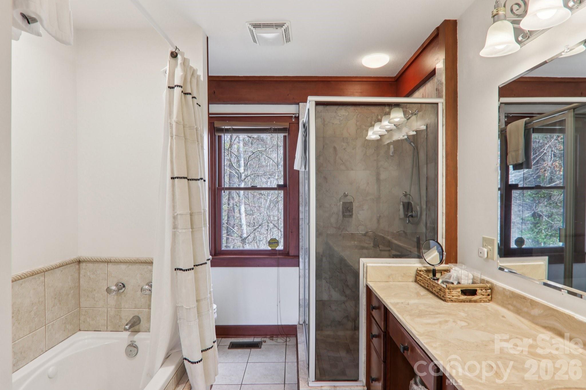 28 Nantahala Ridge — Bryson City