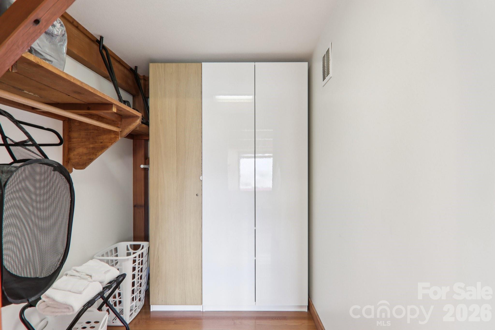 28 Nantahala Ridge — Bryson City