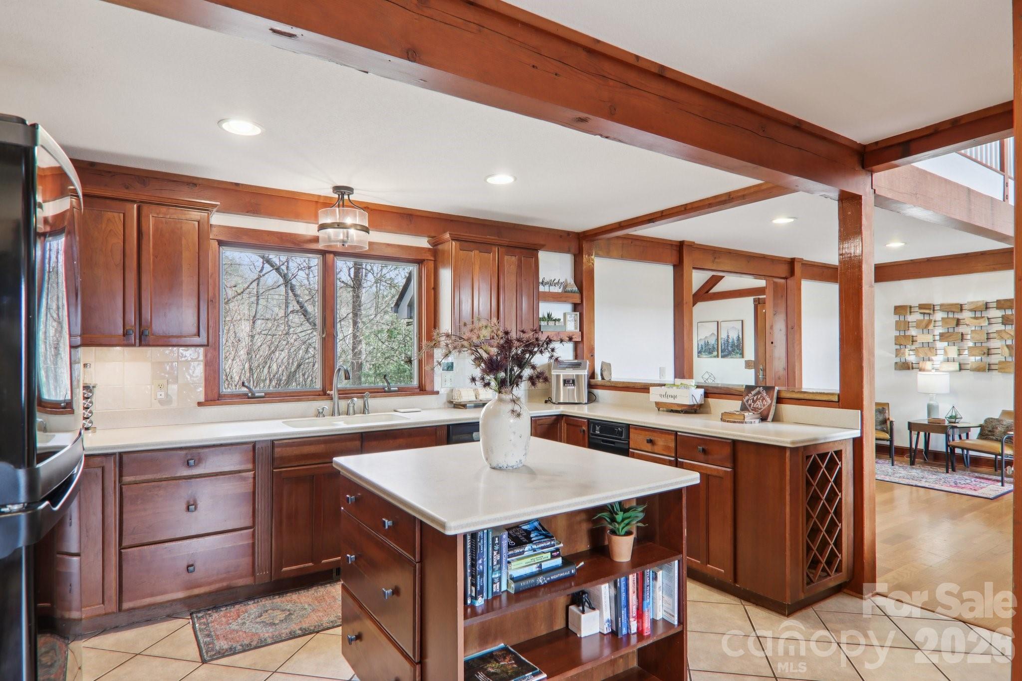 28 Nantahala Ridge — Bryson City