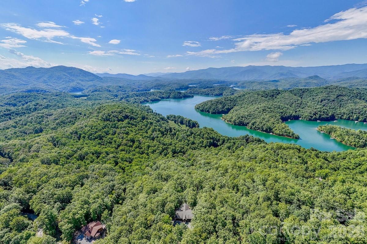 28 Nantahala Ridge — Bryson City