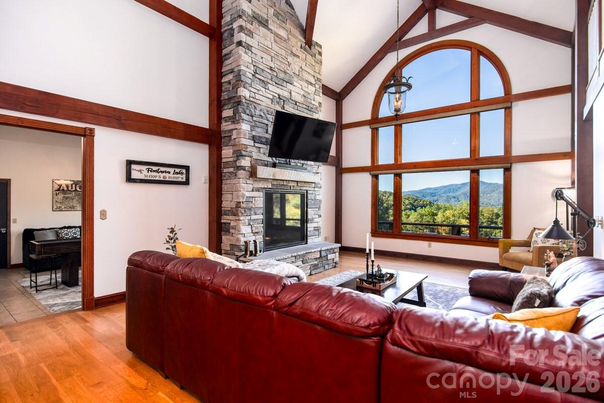 28 Nantahala Ridge — Bryson City
