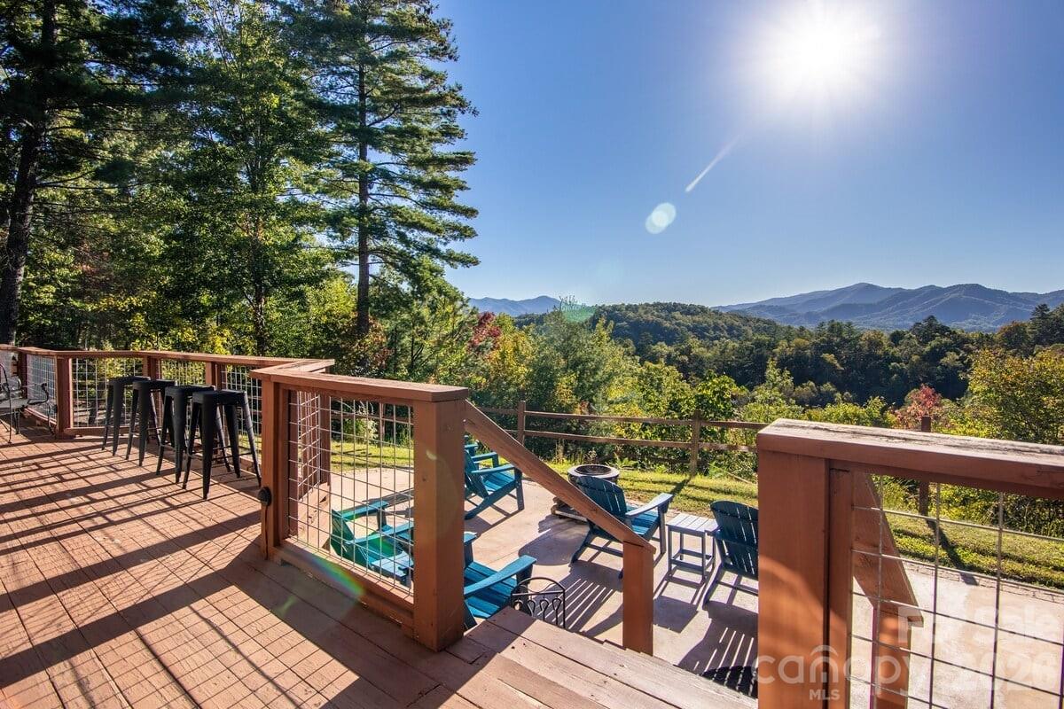 28 Nantahala Ridge — Bryson City