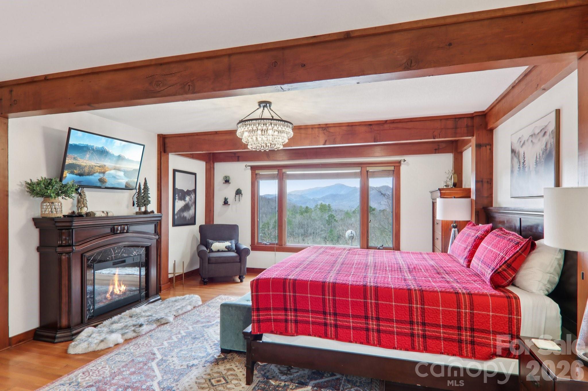 28 Nantahala Ridge — Bryson City
