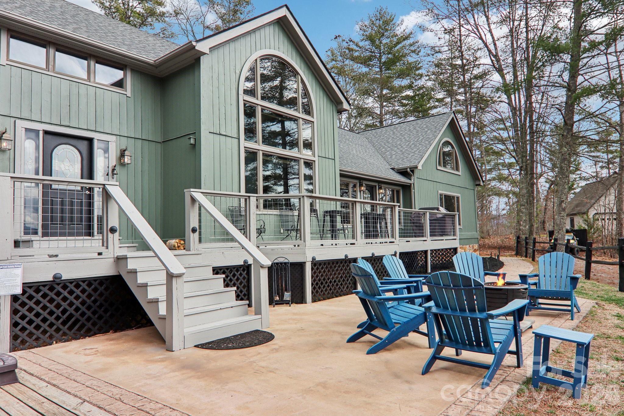 28 Nantahala Ridge — Bryson City