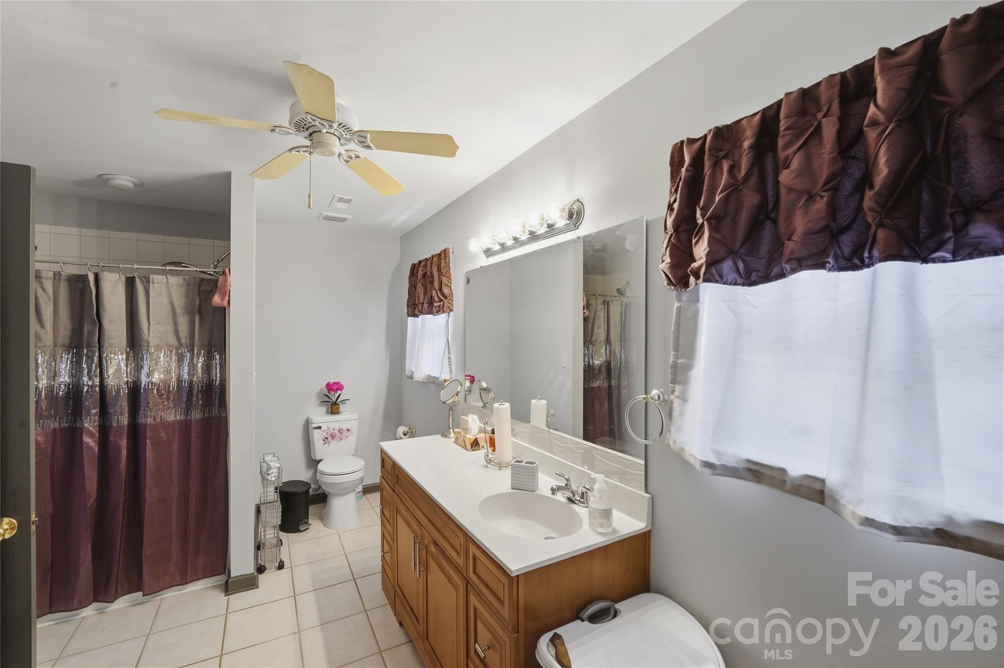 9541 Green Apple Drive — Charlotte