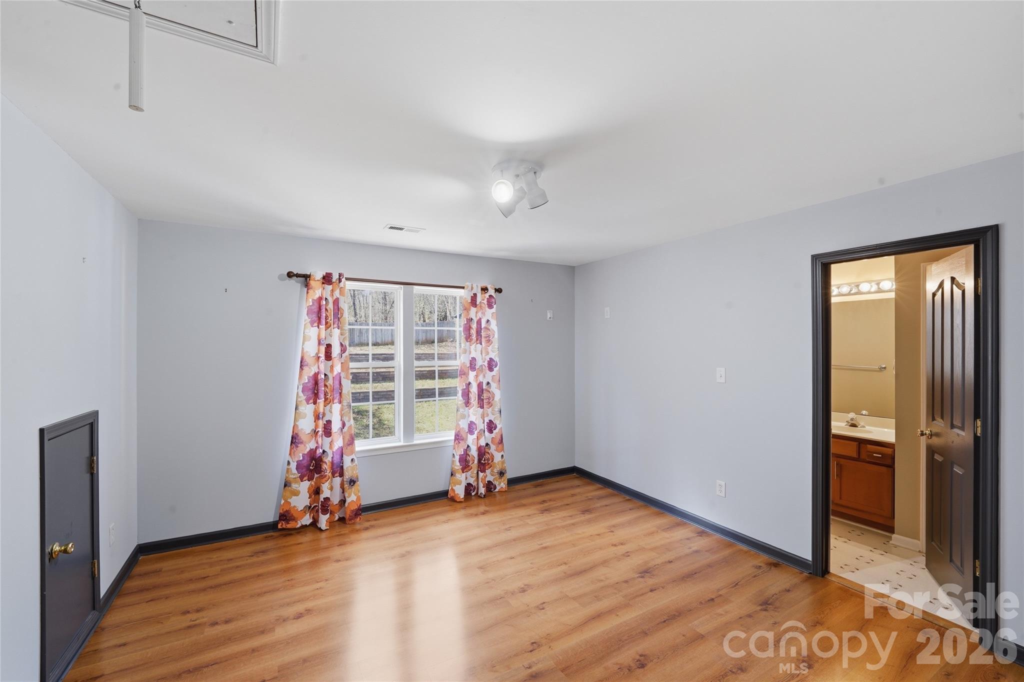9541 Green Apple Drive — Charlotte