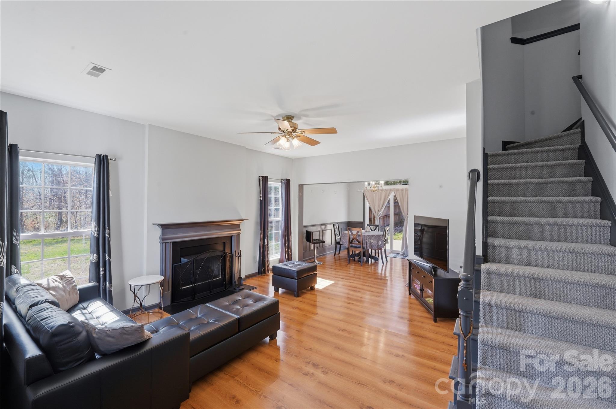 9541 Green Apple Drive — Charlotte