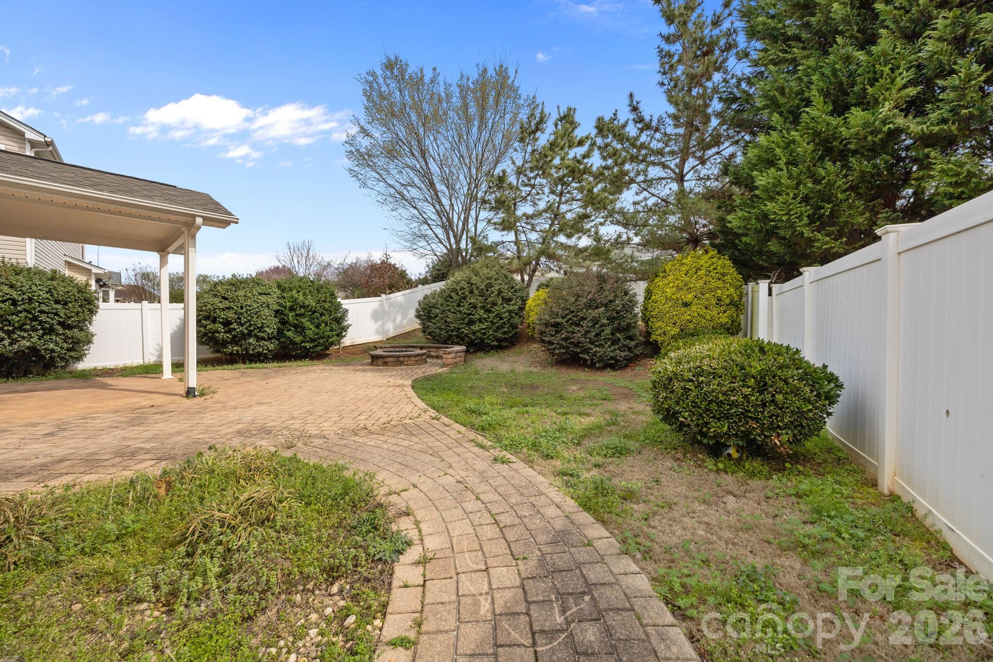 108 Sand Spur Drive — Mooresville