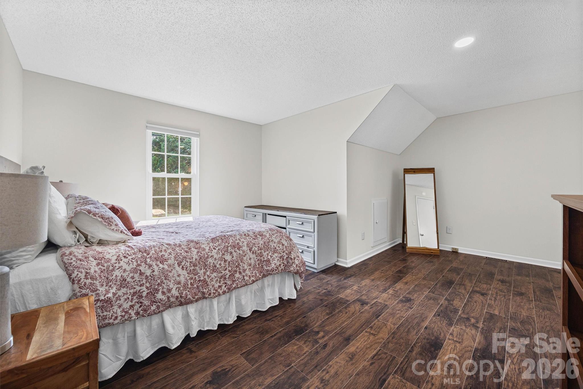 6104 Sunbridge Court — Charlotte