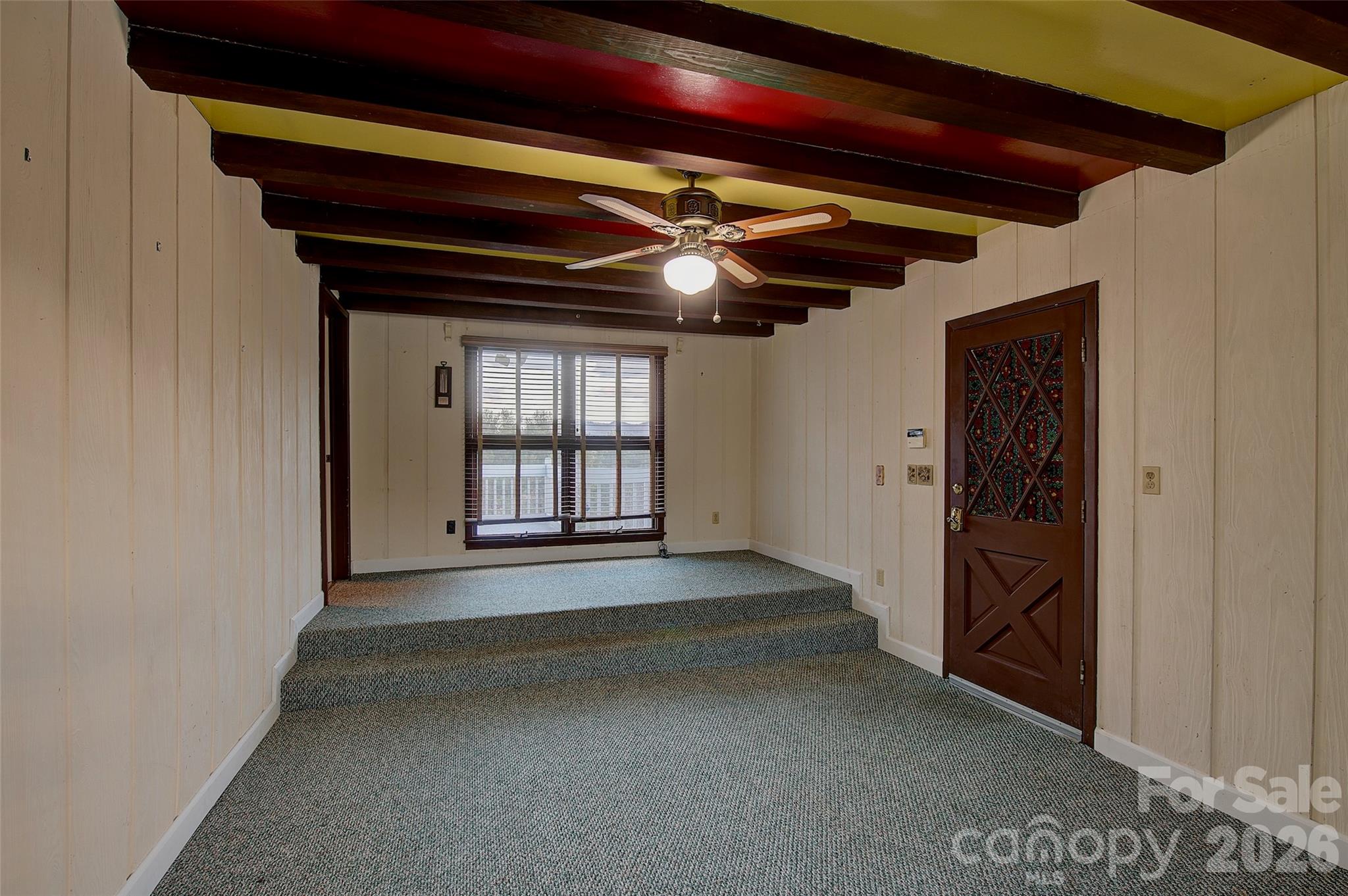 220 Grand View Lane — Burnsville