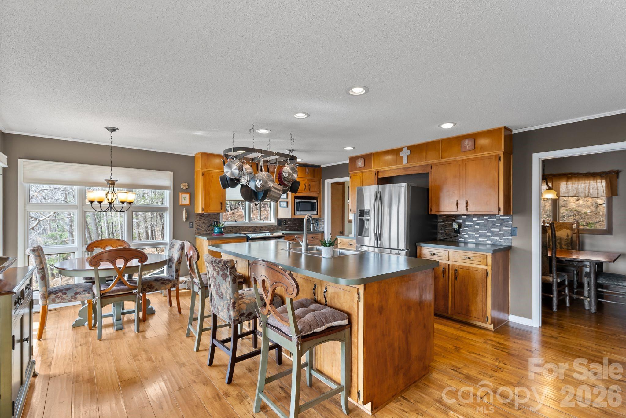 60 Little Creek Drive — Canton