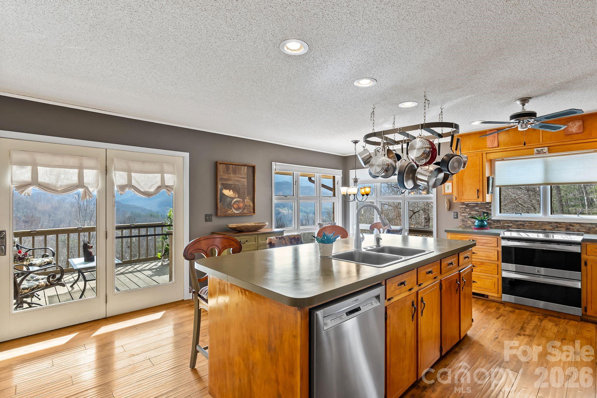 60 Little Creek Drive — Canton