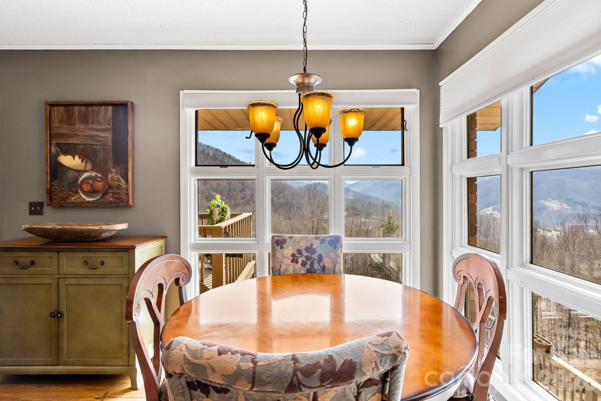 60 Little Creek Drive — Canton