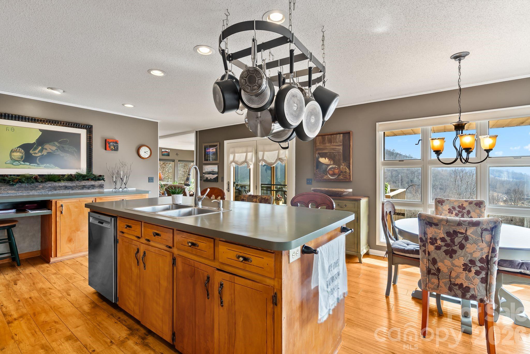 60 Little Creek Drive — Canton