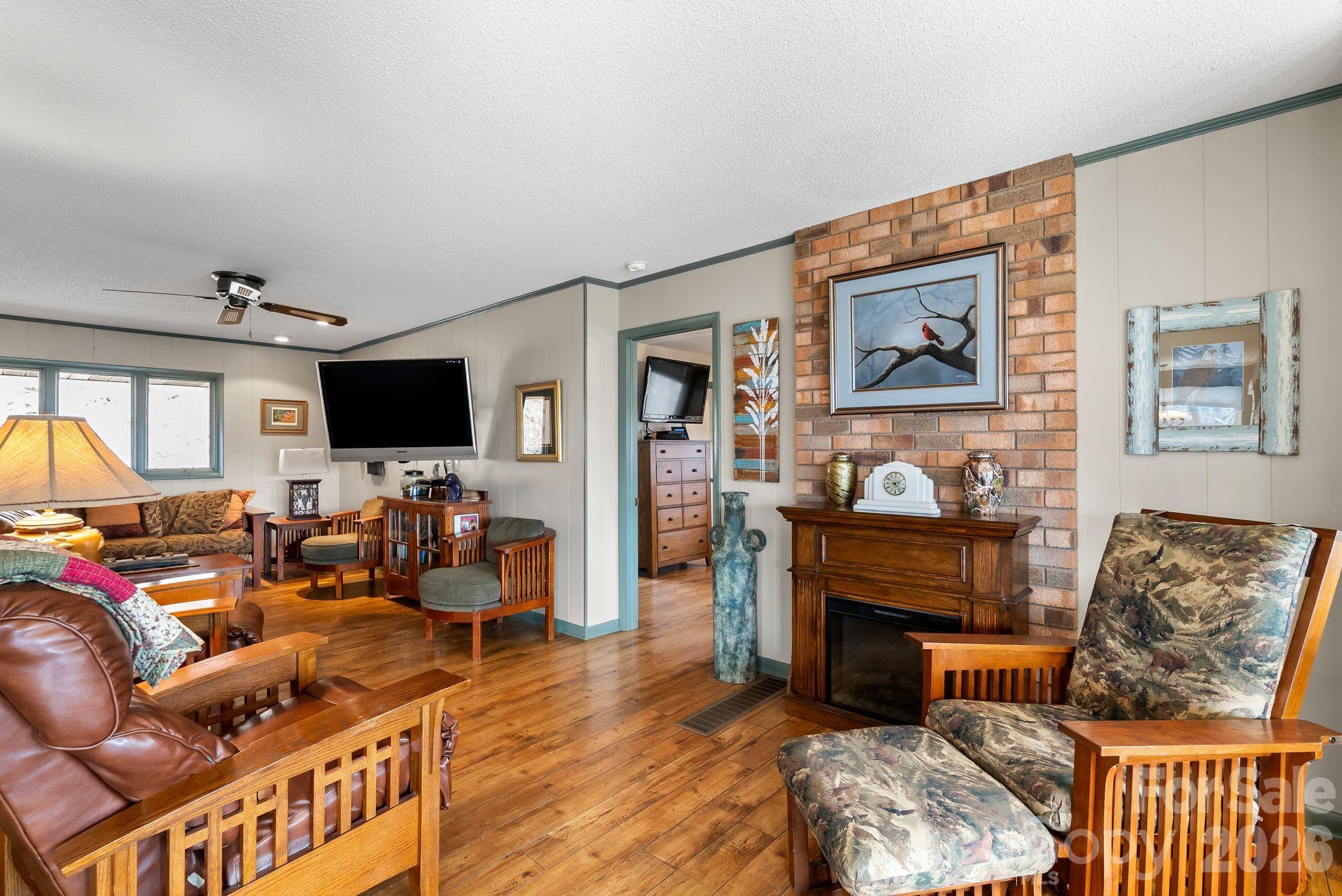 60 Little Creek Drive — Canton