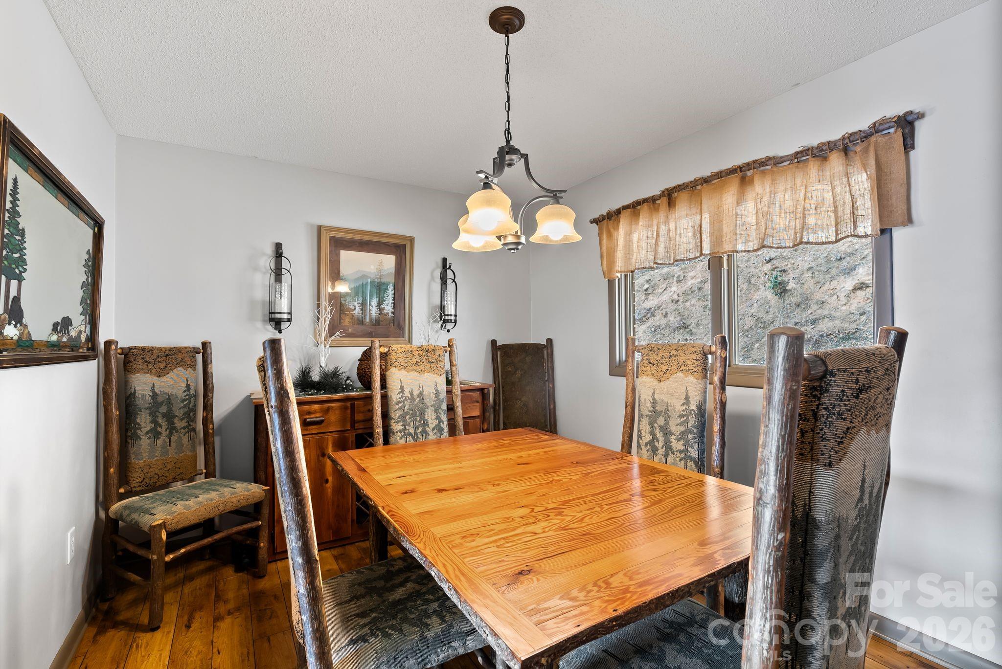 60 Little Creek Drive — Canton