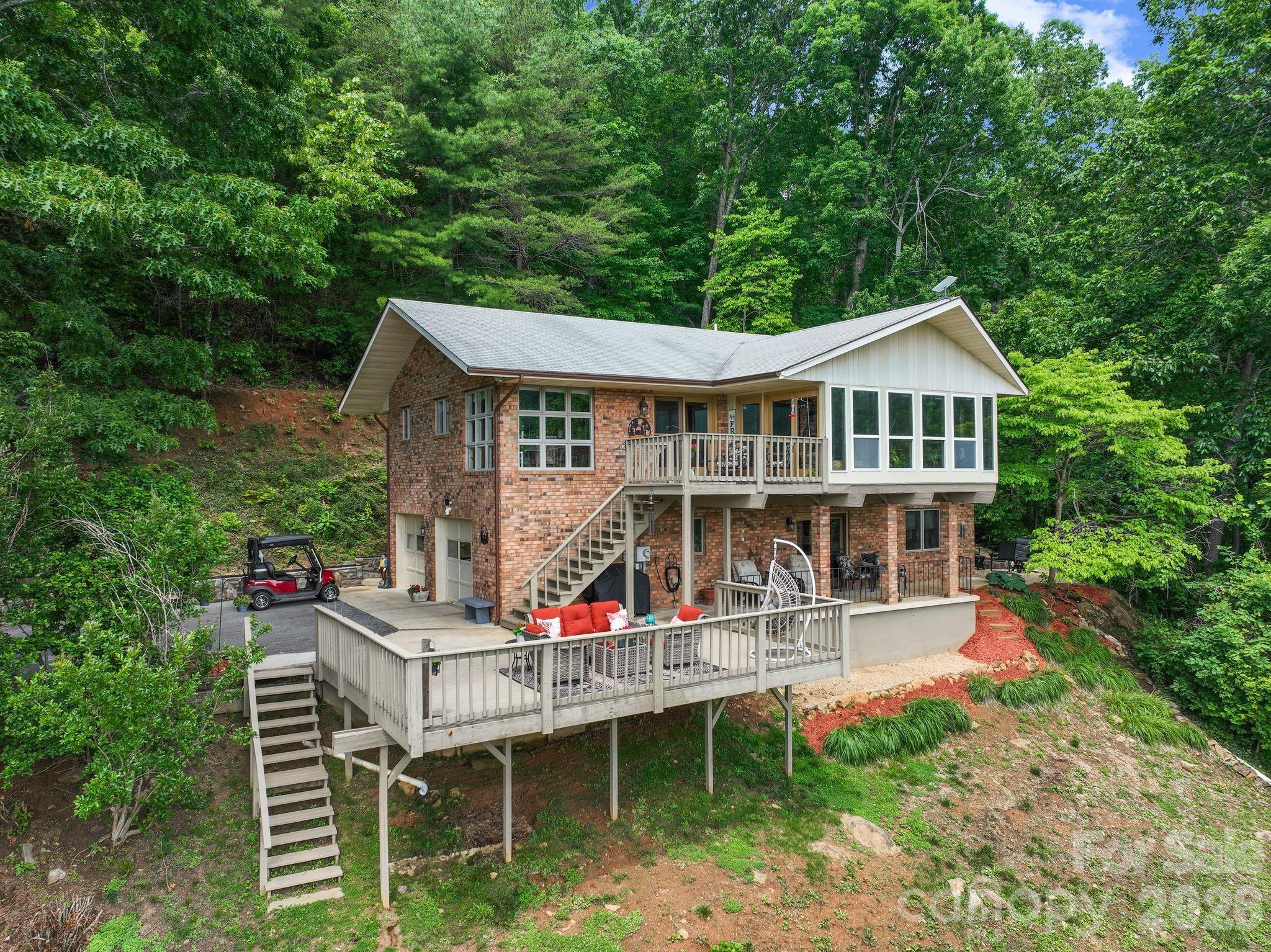 60 Little Creek Drive — Canton