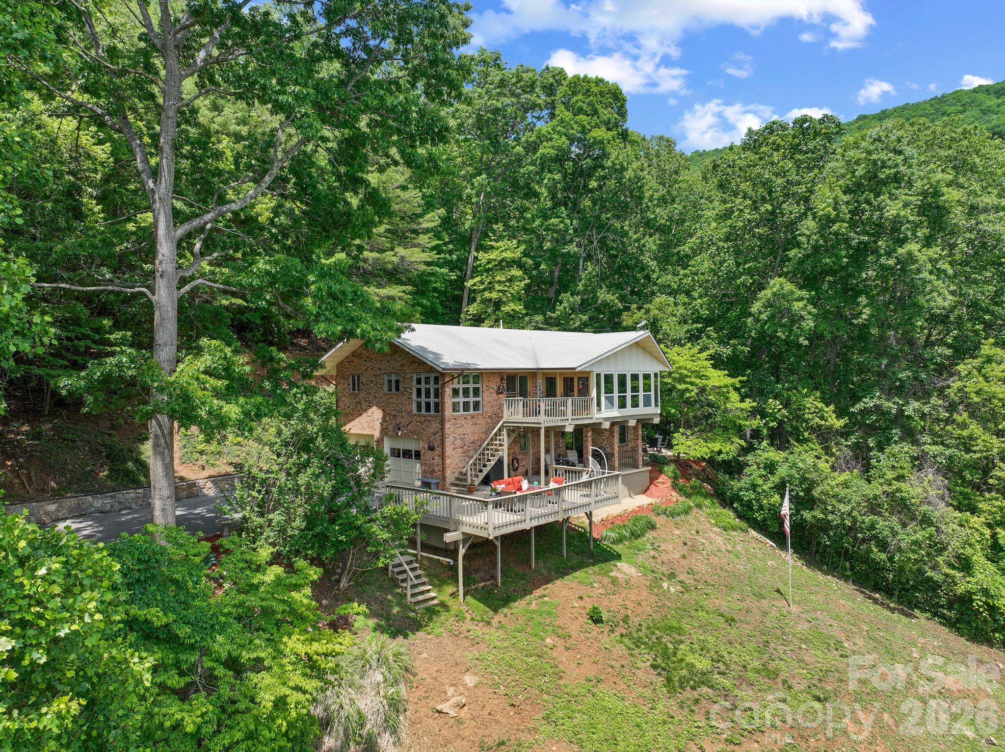 60 Little Creek Drive — Canton