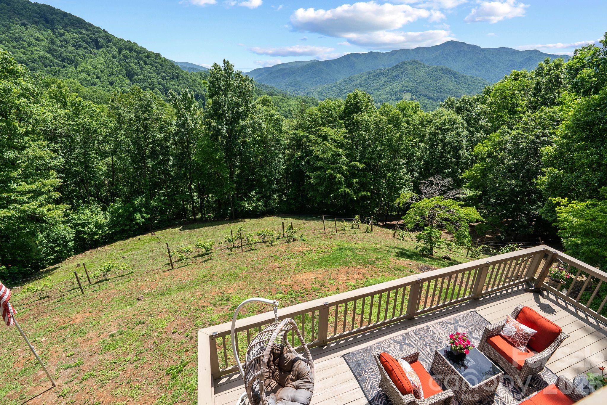 60 Little Creek Drive — Canton