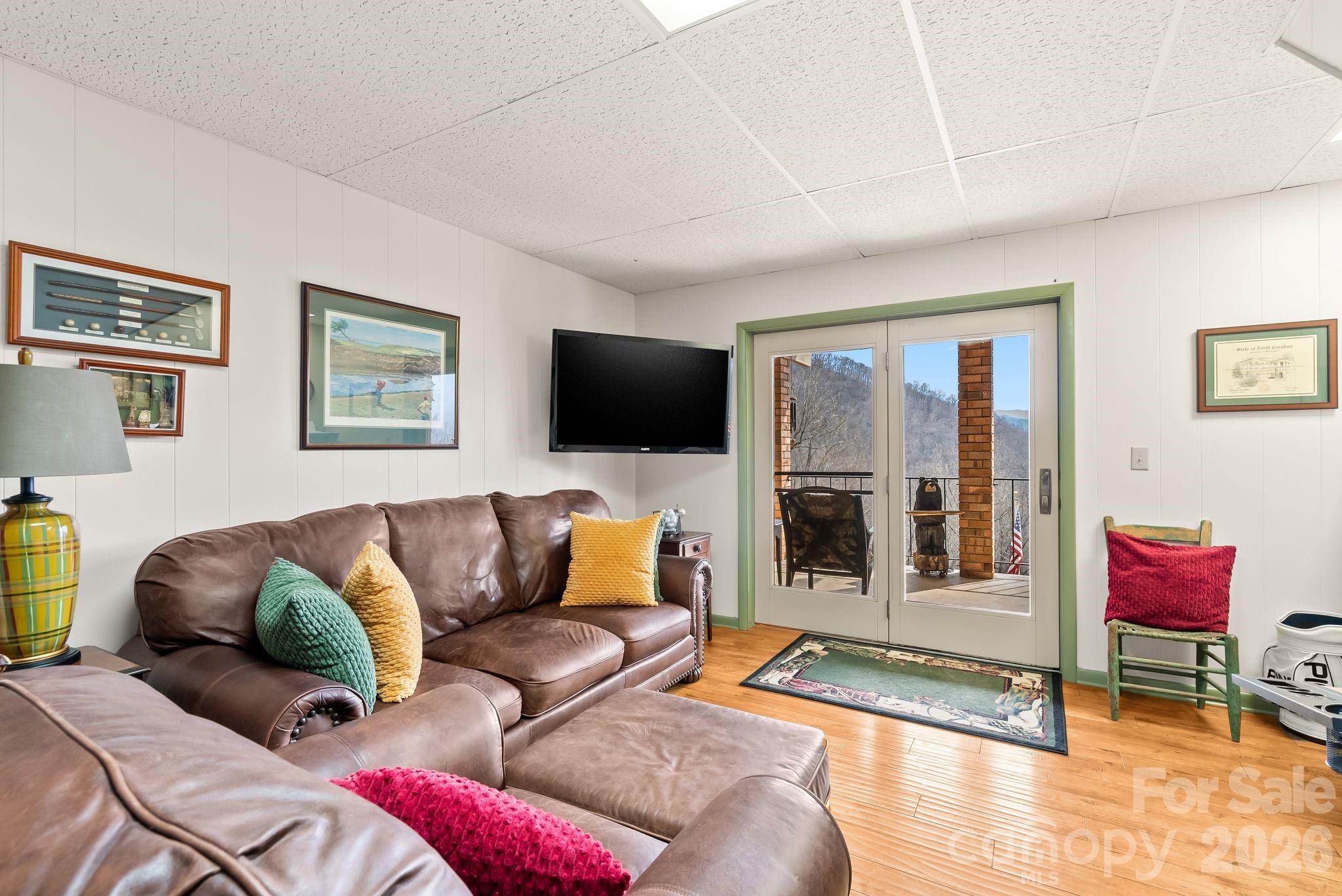 60 Little Creek Drive — Canton
