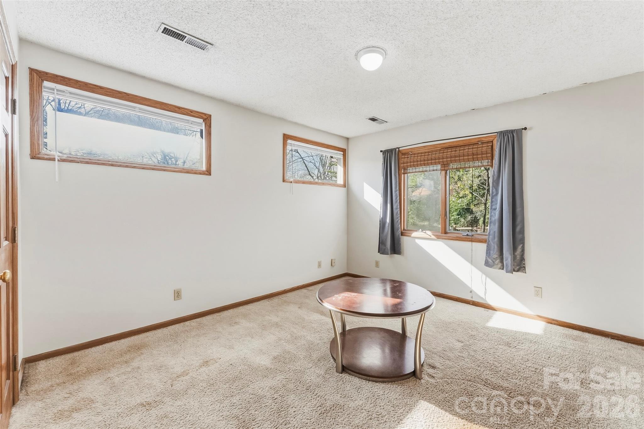 10 Thornwood Court — Clover