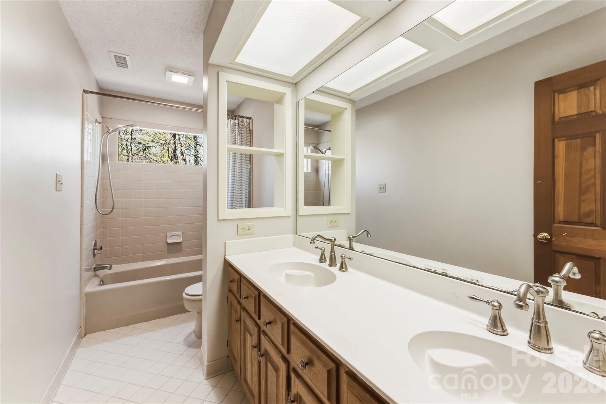 10 Thornwood Court — Clover