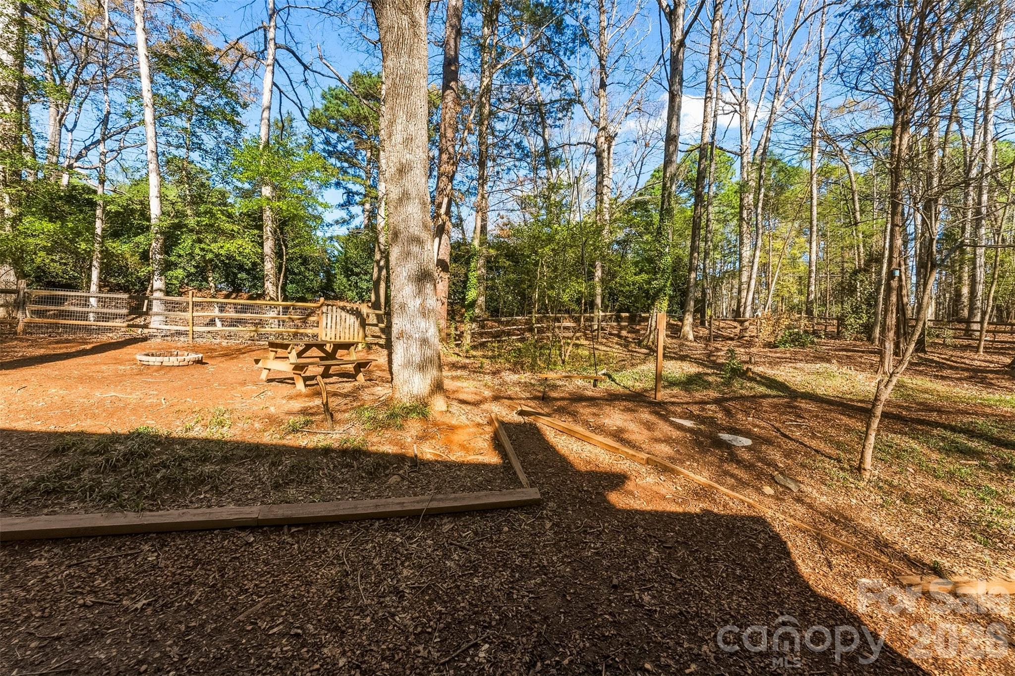 10 Thornwood Court — Clover
