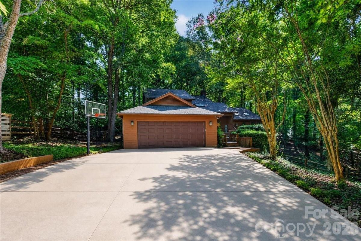 10 Thornwood Court — Lake Wylie
