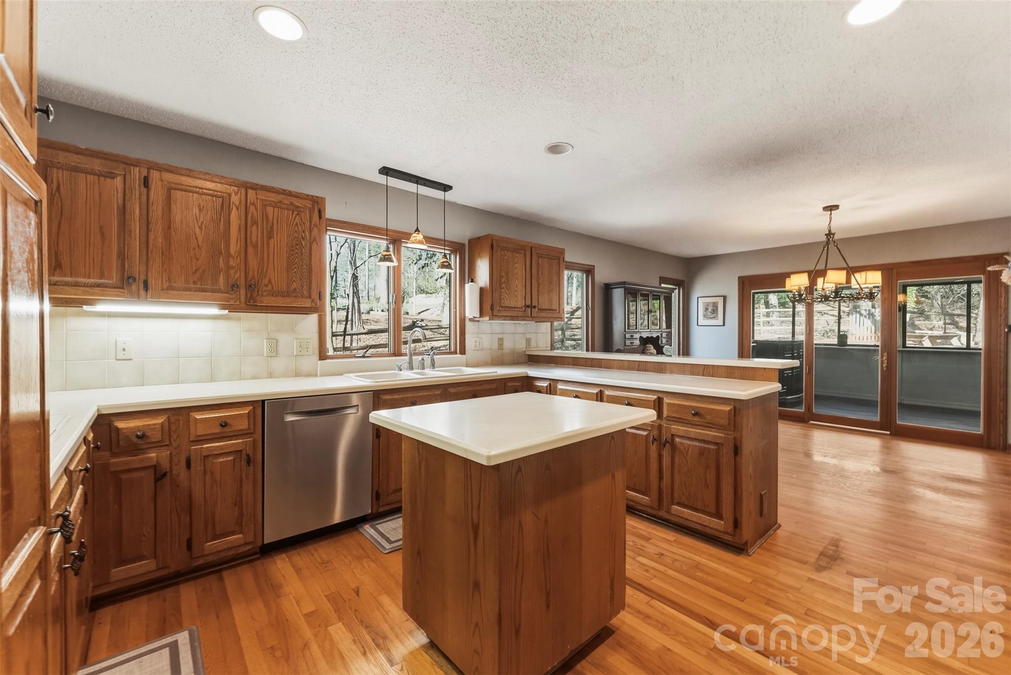 10 Thornwood Court — Clover