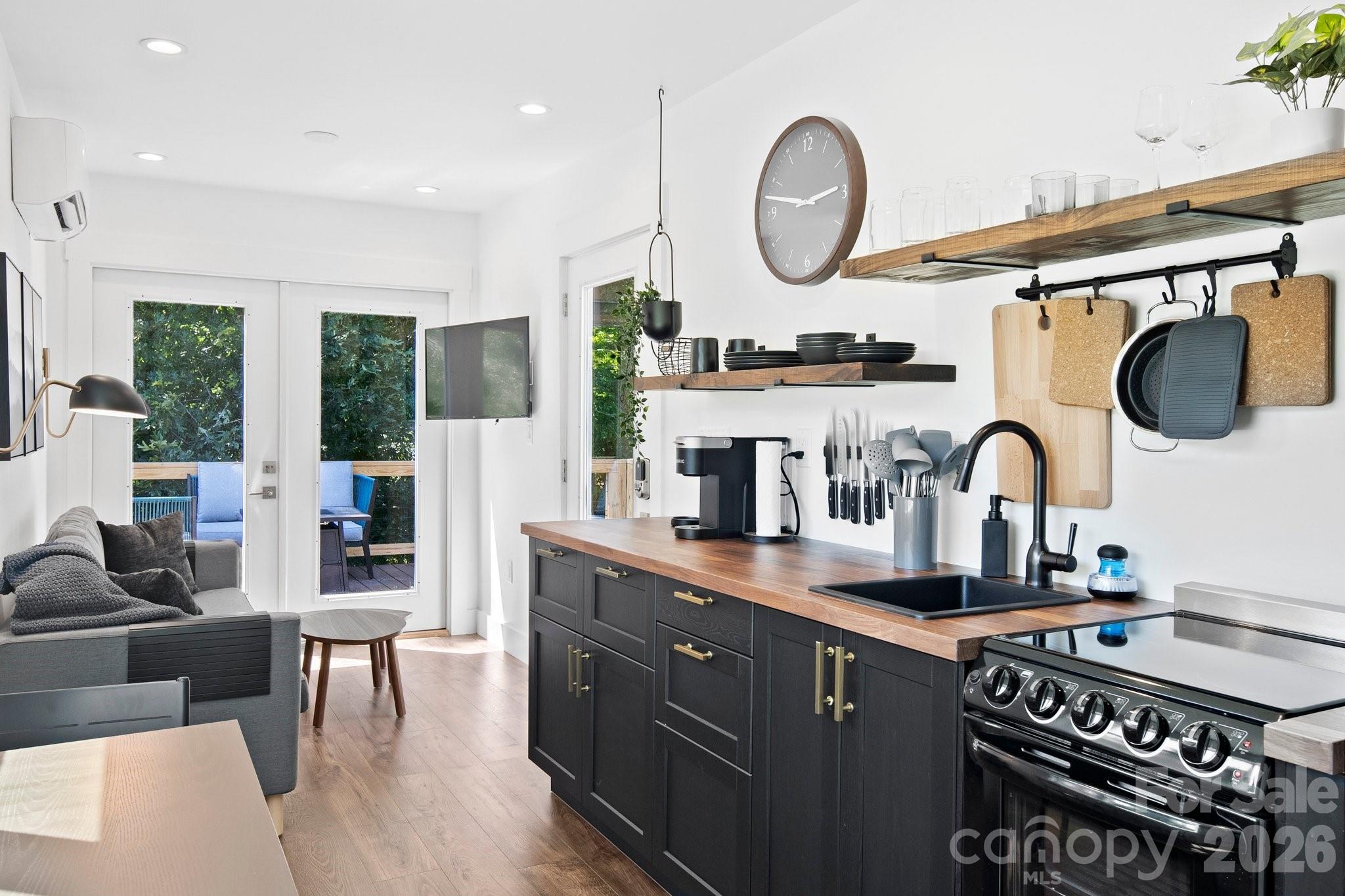 8 George Allen Ridge — Arden