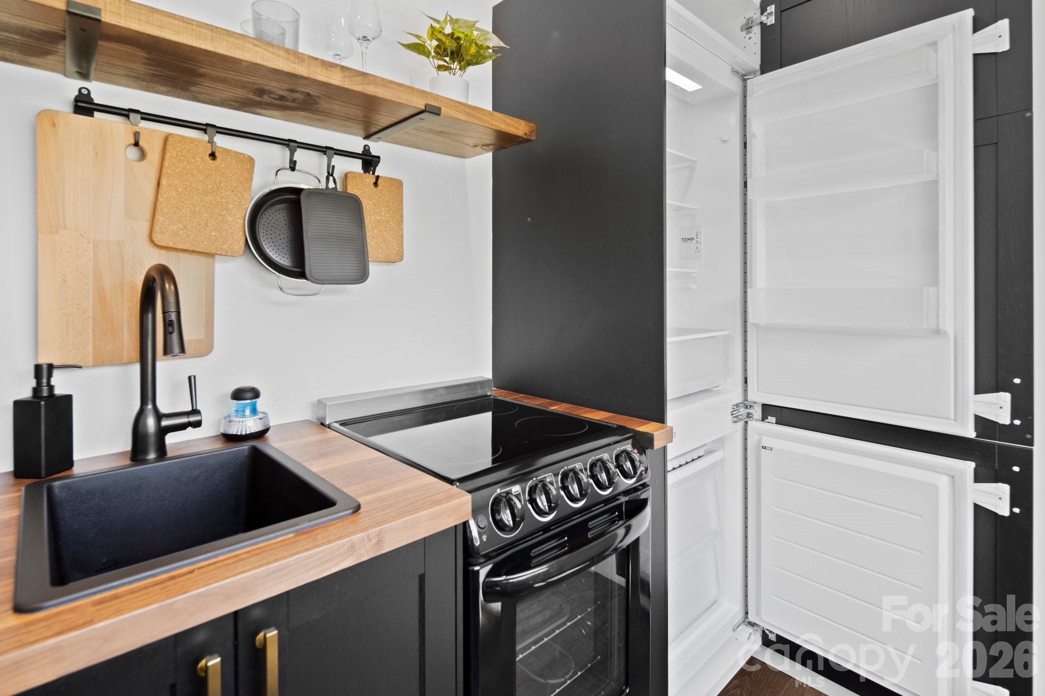 8 George Allen Ridge — Arden