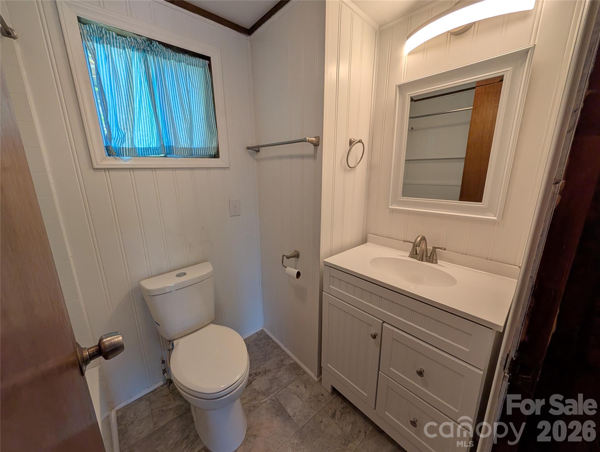 260 Oak Ridge Road — Hendersonville