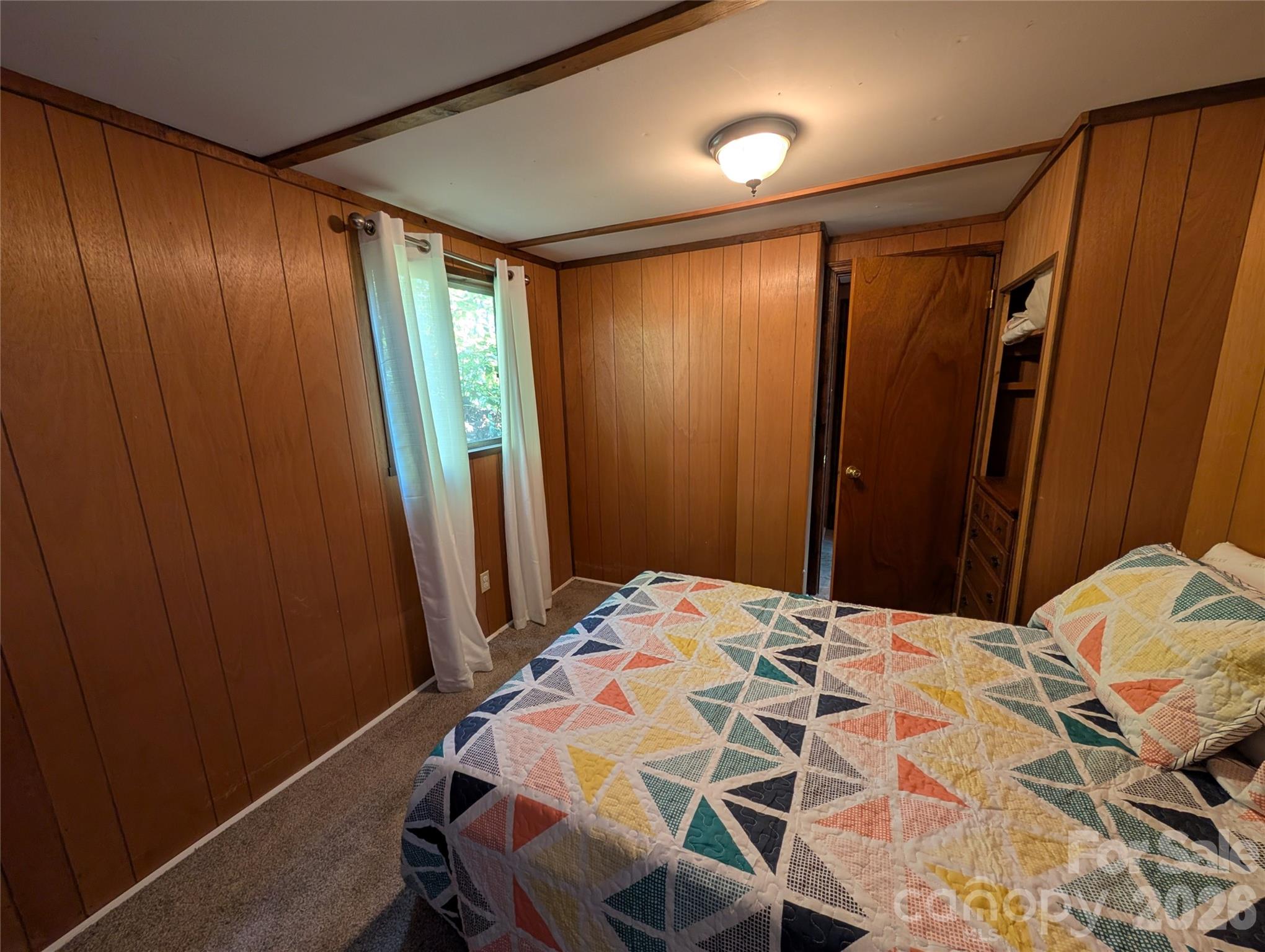260 Oak Ridge Road — Hendersonville