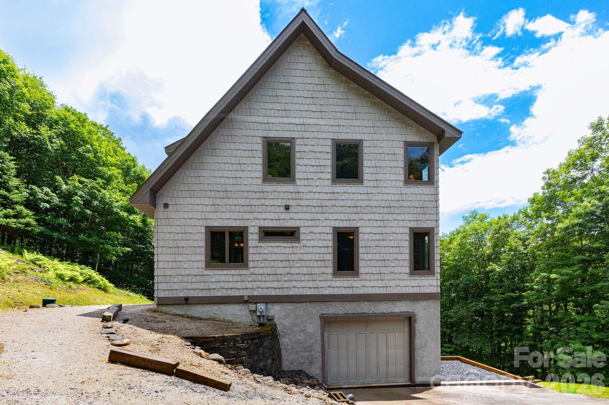 155 Mule Trail Drive — Bakersville